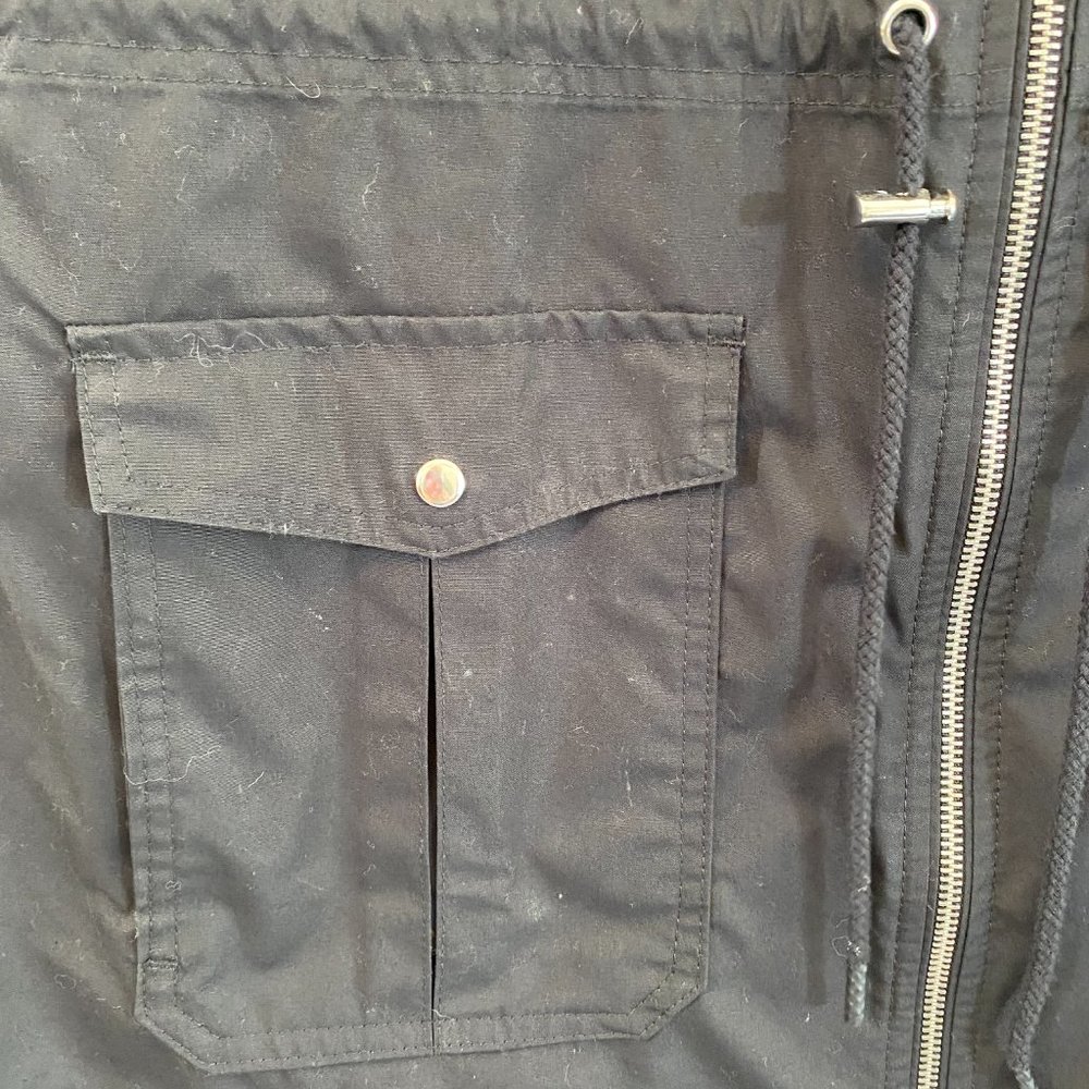 SOLD Howard Hanna Hooded Black Sleeveless Vest NWOT - Picture 7 of 9